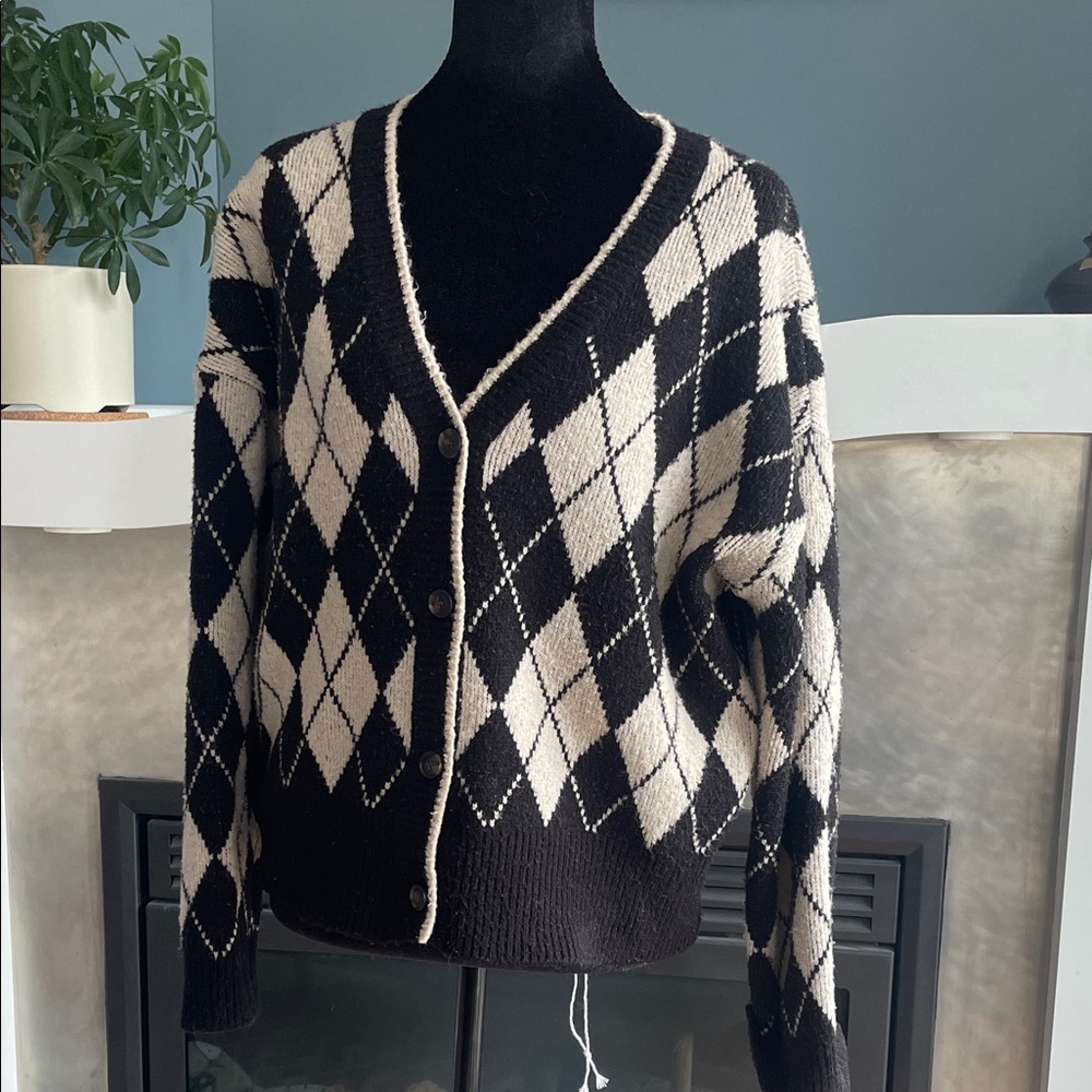 Women's  V-Neck Button Cardigan Sweater - Black & Cream